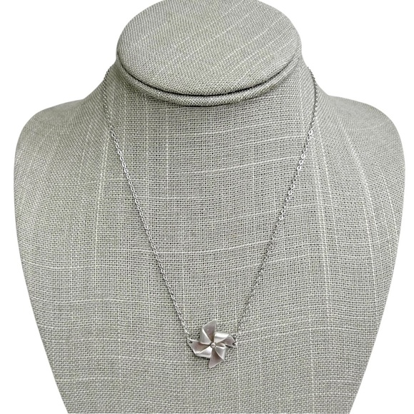 Bright Silver Tone Dainty Pinwheel Whirligig Charm Cable Chain Necklace - Picture 1 of 7